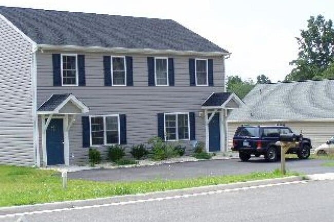 Photo - 409 Three Creeks Ct Unit A