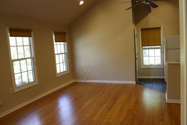 Photo - 1000 Longley Ave NW Unit B