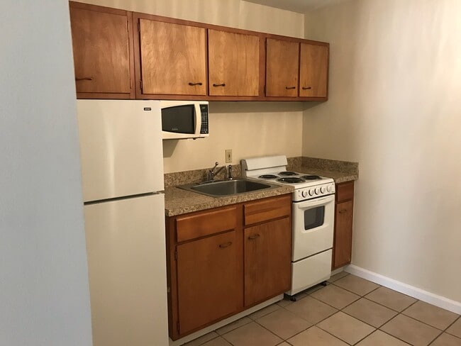 Photo - 422 Aylesford Pl Unit 7
