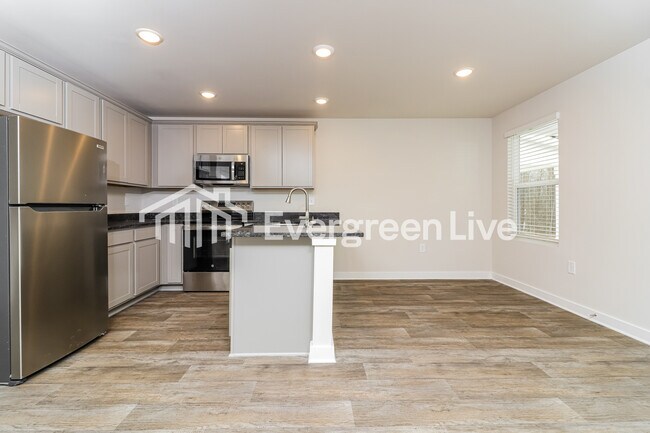 Photo - 4814 Station Ln