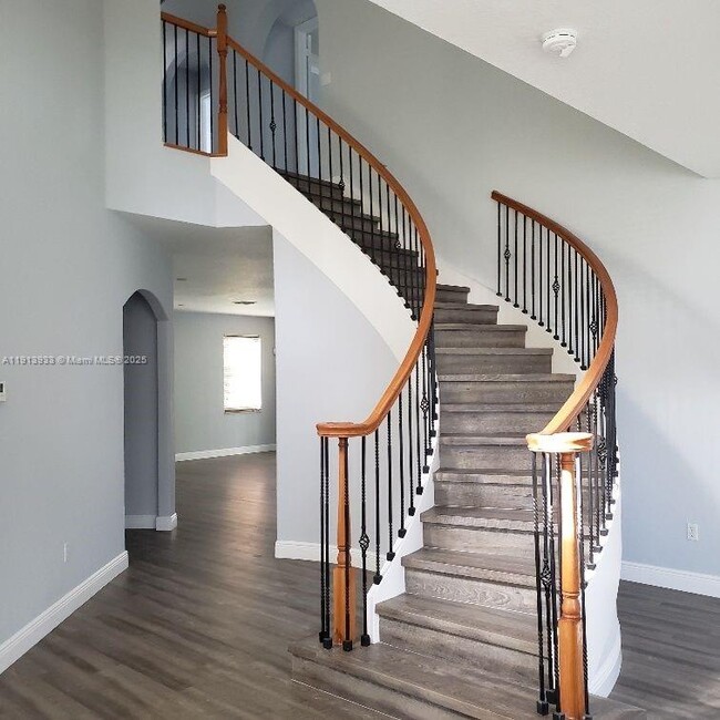 Photo - 6506 Marbletree Ln