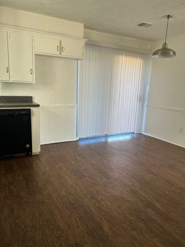 Photo - 333 NW 80th St