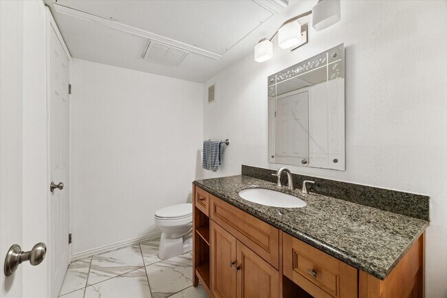 Photo - 1601 S Shepherd Dr Unit 172