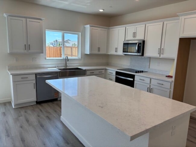 Photo - Newer DR Horton Smart Home with 5 Bedrooms and Bonus Loft