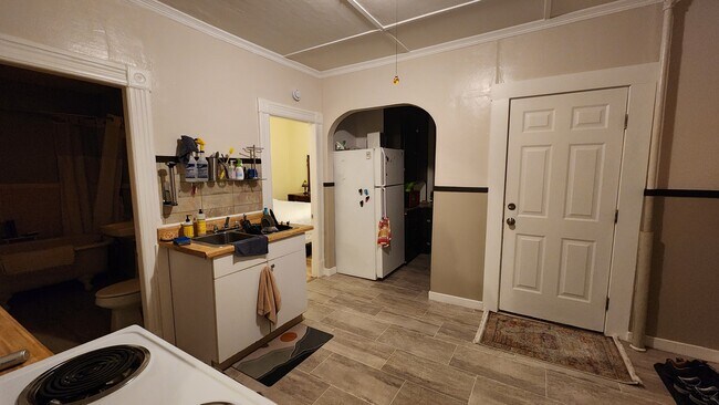 28 Pleasant St Unidad 2 bedroom, furnished, utilities incl