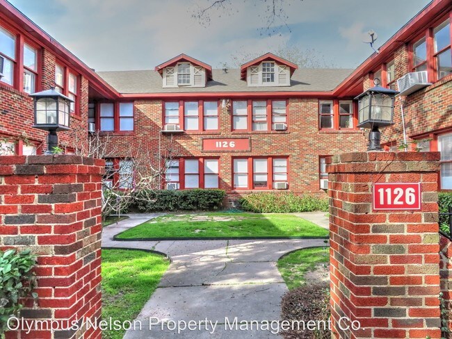 Medical Center Apartments For Rent Less Than 1 000 Houston Photo 1126 1136 Berthea St