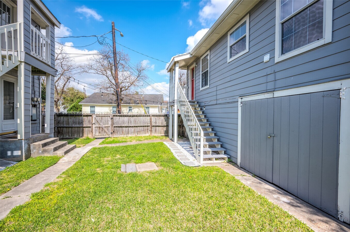 Photo - 4204 Lovejoy St