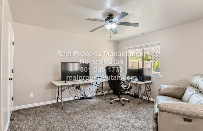 Photo - Charming 3 Bedroom Home in Layton!