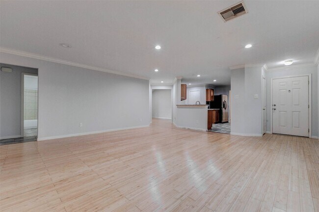 Photo - 10627 Ince Ln