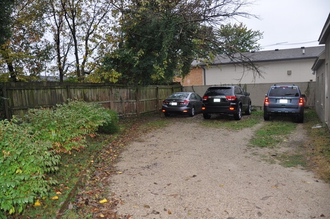 324 S Broadway Park