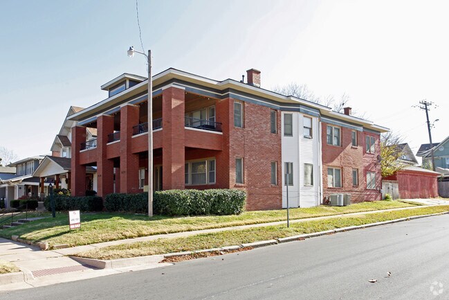 Photo - 930-932 NW 20th St