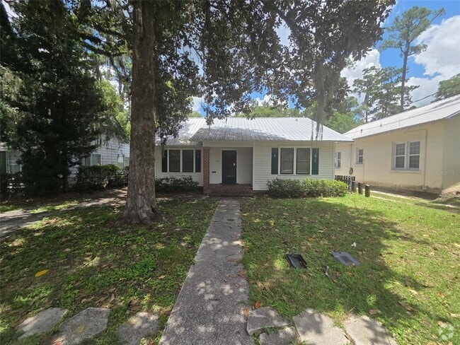 Building Photo - 2032 NW 3rd Ave Rental