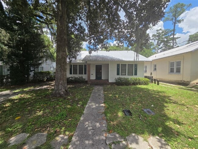 Building Photo - 2032 NW 3rd Ave Rental