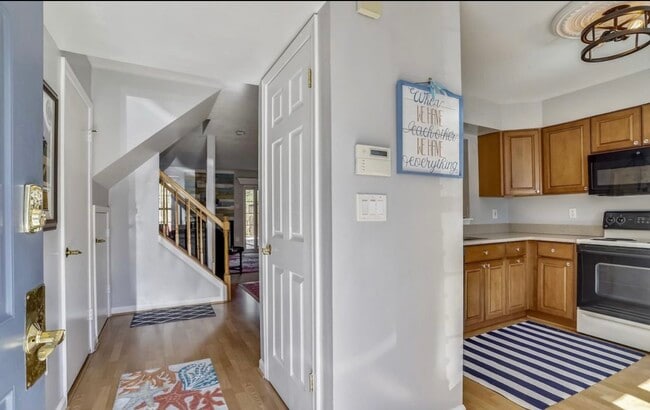 Photo - 980 Breakwater Dr