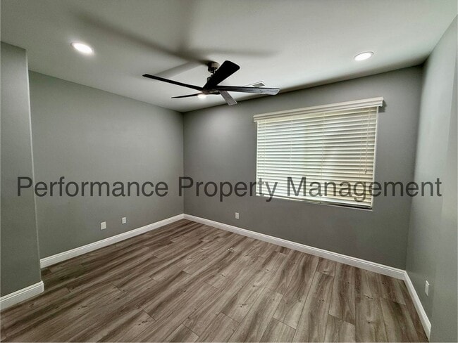 Photo - Stunning 4 Bed/3 Bath NW Bakersfield Home ...
