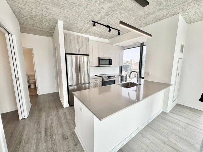 Photo - 461 W Chicago Ave Unit 2003