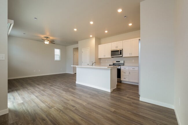 Photo - 2162 Flower Blossom Ave