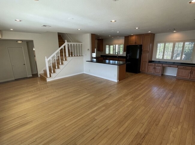 2248 S Saratoga