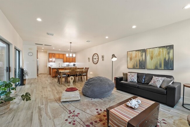 Photo - 1610 Hadley St