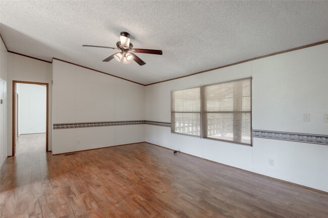 Photo - 37 Riverside Ln