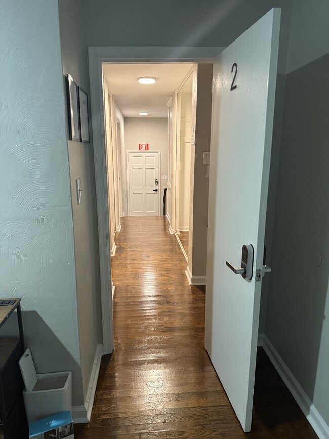 Photo - 825 Olive Dr