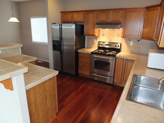 Photo - 3 bedroom 2.5 Bath House in Stanwood!
