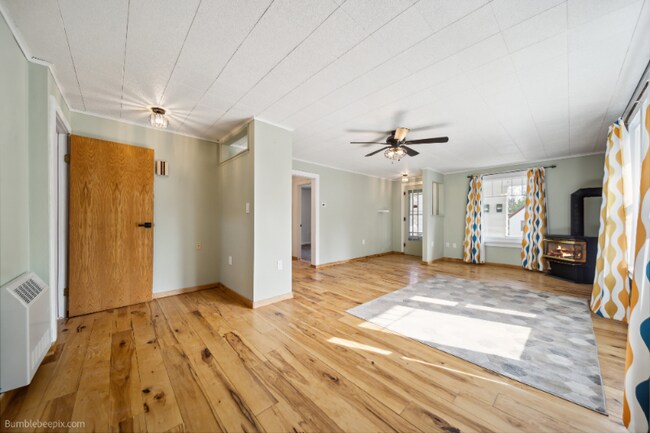 Photo - 101 E Miller Ave