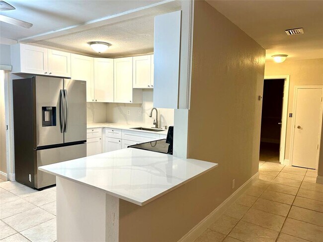 Photo - 7907 SW 3rd St