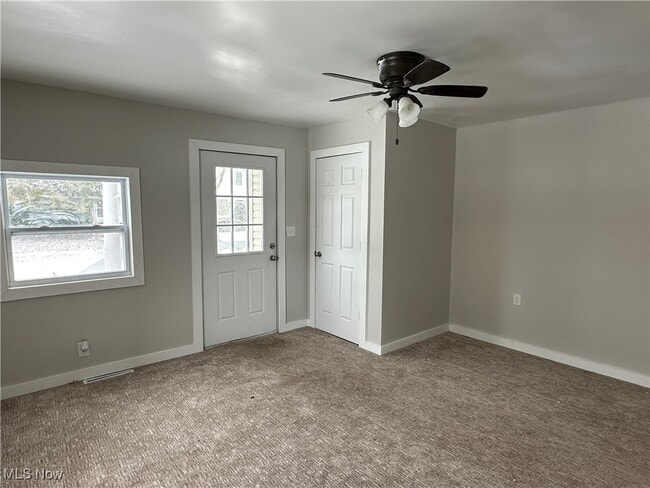 Photo - 132 North NE Ave Unit 2