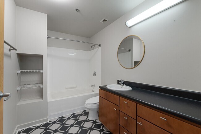 1006 Olive St Unit 504