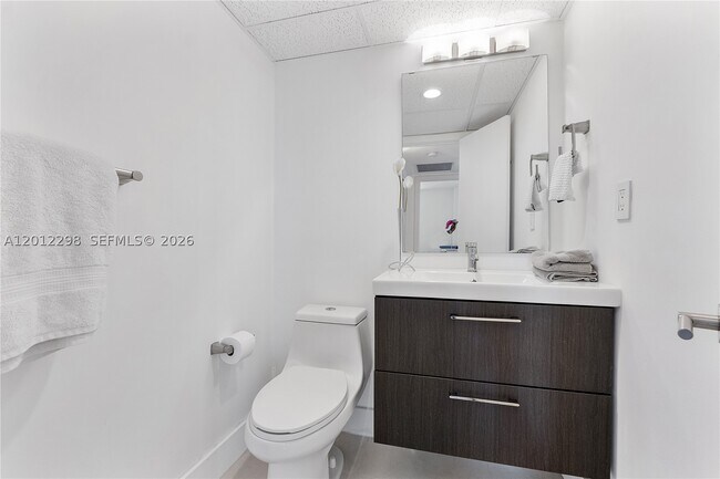Photo - 90 Edgewater Dr Unit PH 18