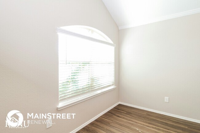 Photo - 416 Pollyann Trl