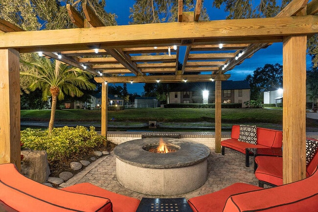 Building Photo - Carrollwood Station Rental
