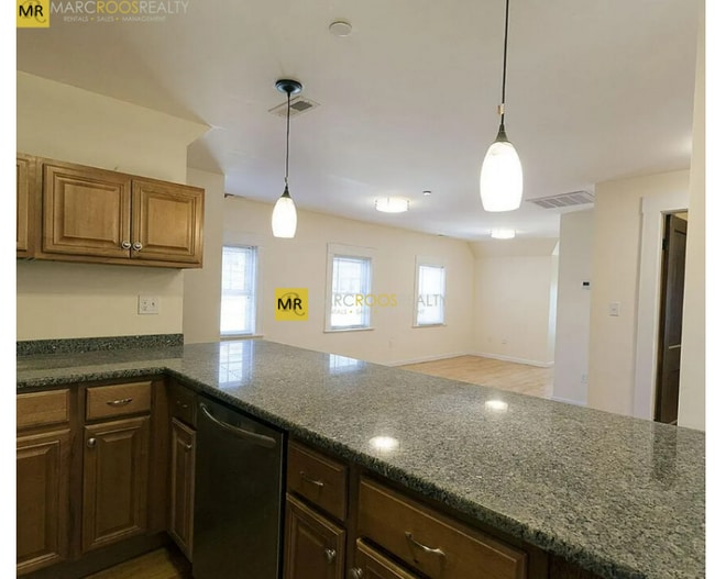 Photo - 34 Bentley St Unit 2