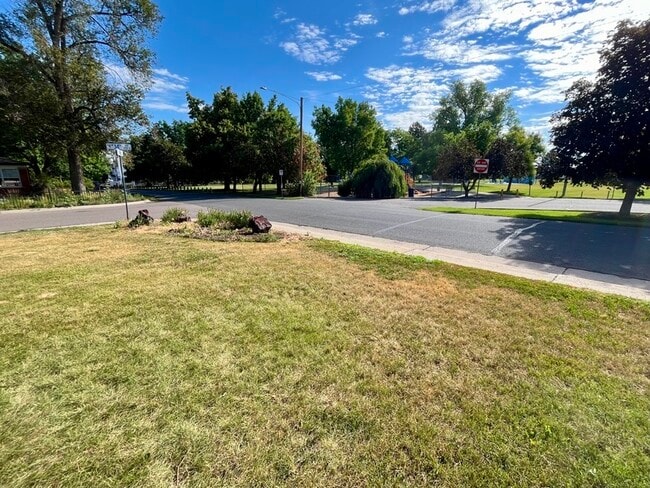 Photo - 3375 Fenton St