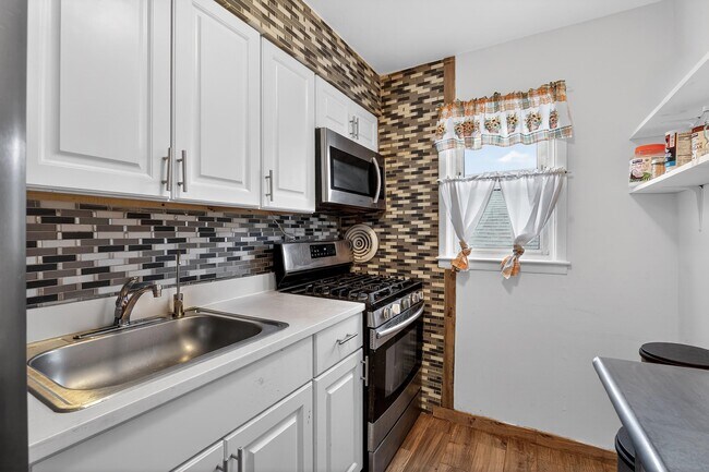 Photo - 16 Crossgate Rd Unit 2