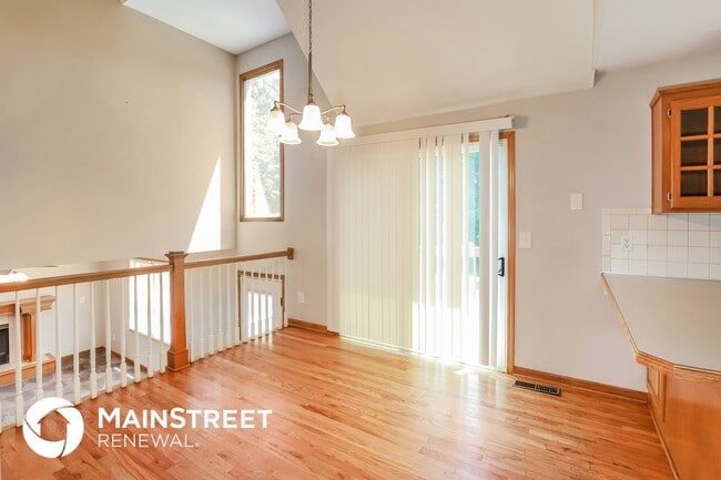 Photo - 3545 SW Harbor Dr