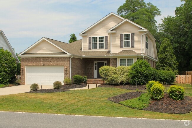 Building Photo - 215 Kelly Rd Rental
