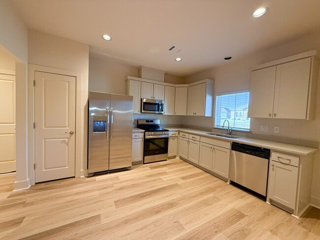 Photo - 104 Kirkland St