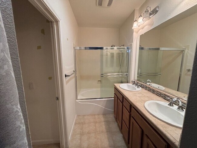 Photo - 2BD/2.5BA Condo located in Lincoln