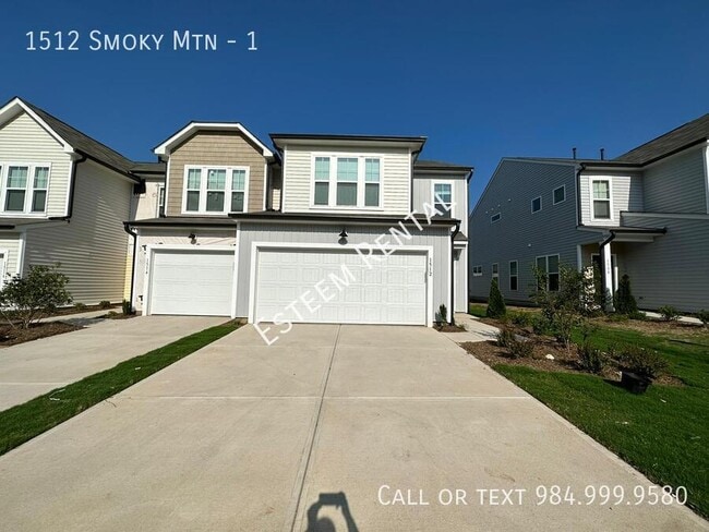 Photo - 1512 Smoky Mountains St