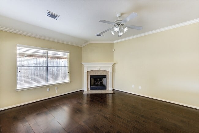 Photo - 22010 Kenlake Dr
