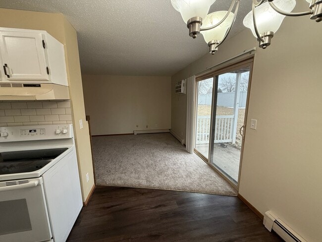 Photo - Charming 2-Bedroom, 1-Bath with Garage Unidad 11