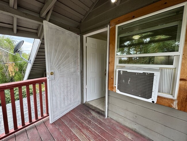 Photo - One Bed, One Bath Upstairs Apartment in Ce... Unit 1947