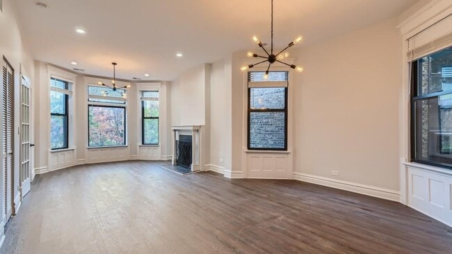 Photo - 3 bedroom in Chicago IL 60613 Unit 2