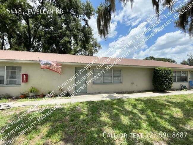 5448 Lewellyn Rd