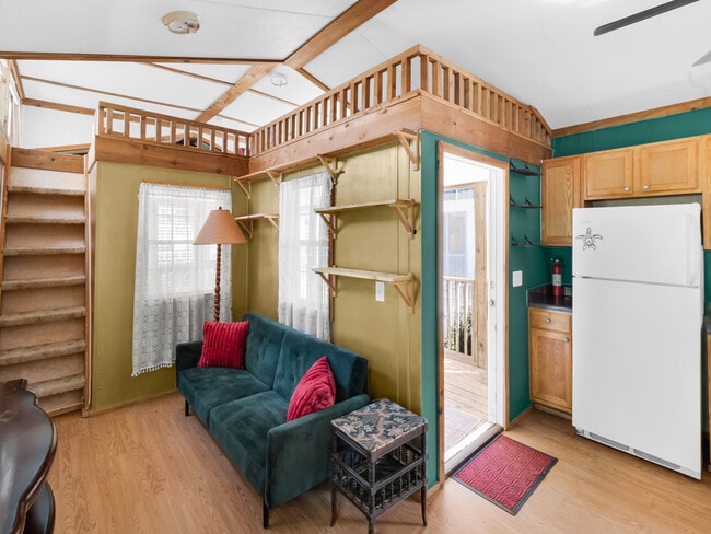 Photo - 1449 Suncrest St