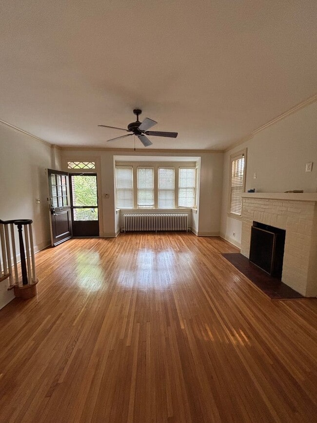 Photo - 1370 Sheridan St NW