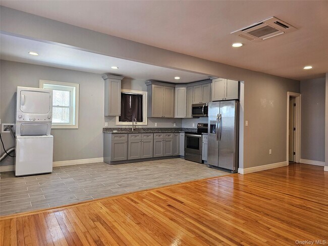 Photo - 3 Shadylawn Pl Unit 2