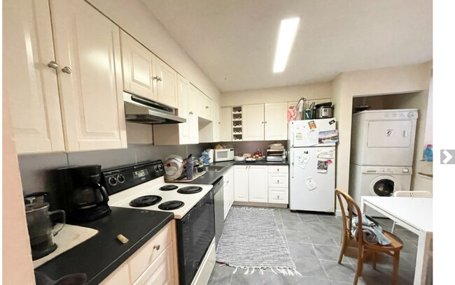 Photo - 95 Gainsborough St Unidad 101